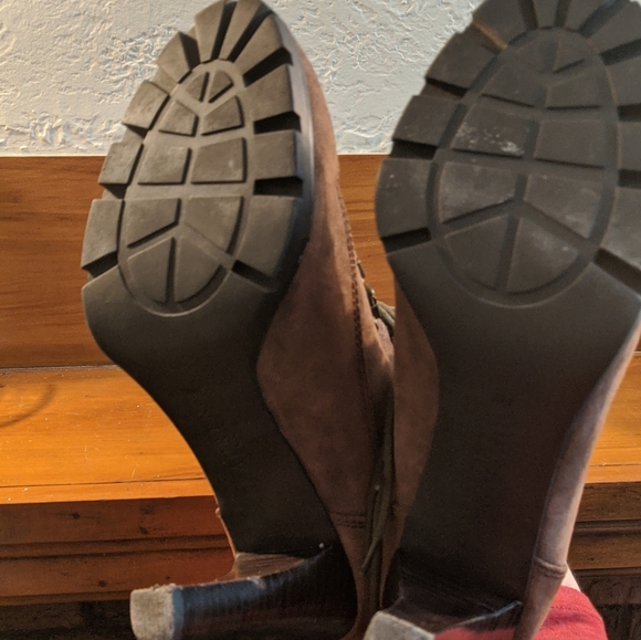 Ralph Lauren Lace Up Booties - Picture 4 of 7